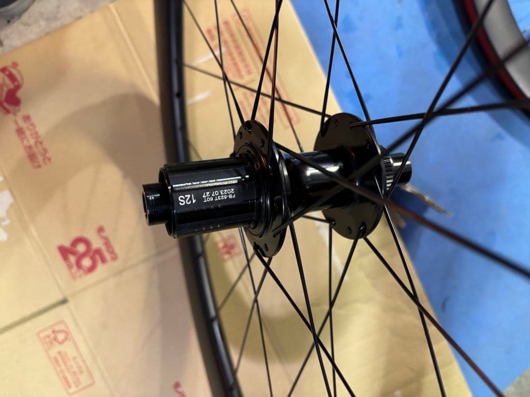 hanaichi アタッキ　グスト　カーボンディスクホイール