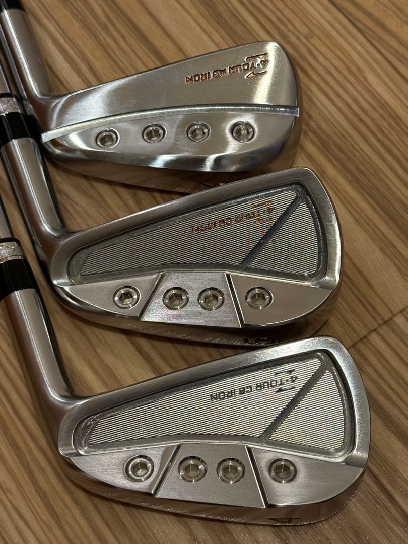美品】アクシスゴルフ　コンボアイアンセット　4-P ７本　Z4MB Z4CB