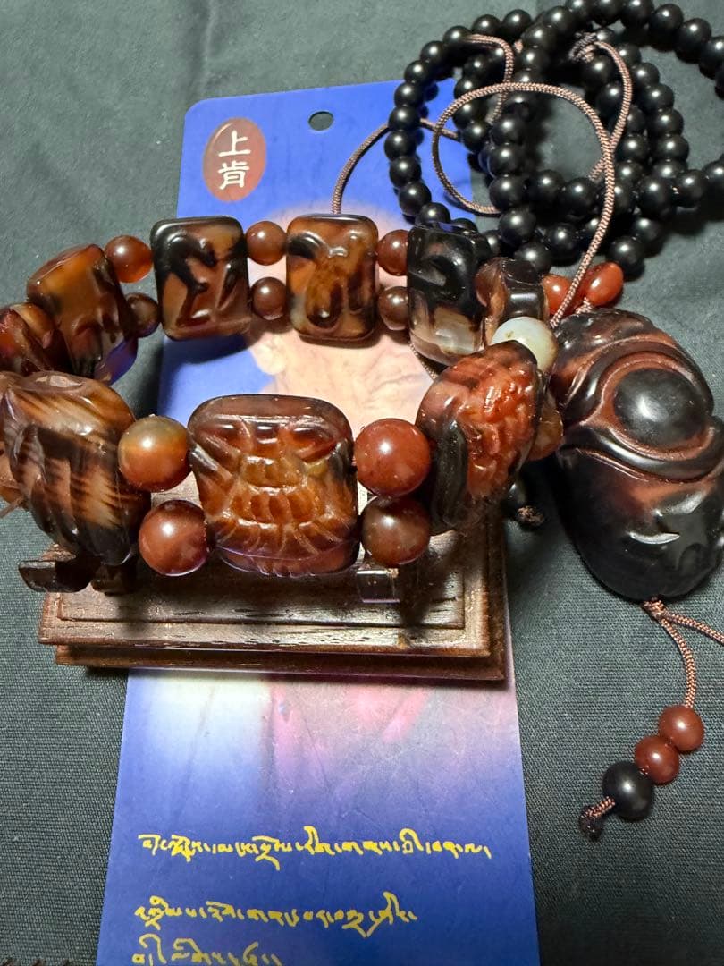 上肯天珠‼️西蔵老礦紅玉髄彫刻財神梵字八吉祥バングル仏眼梵字〔釈迦）天珠ネックレス