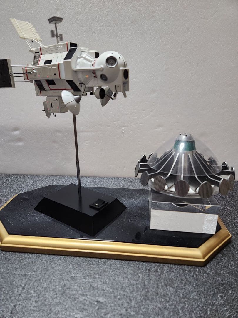 精密再現！　謎の円盤UFO 有名モデラー渾身の逸品 コンピュータ偵察衛星SID