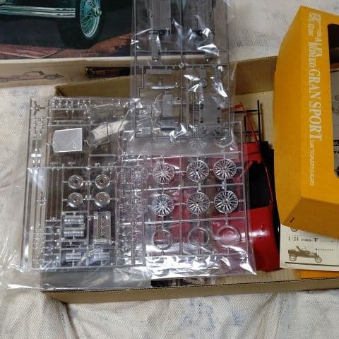 バンダイ1/12アルファ・ロメオグラン・スポルト「クァトロル・オーテ・ザガード」