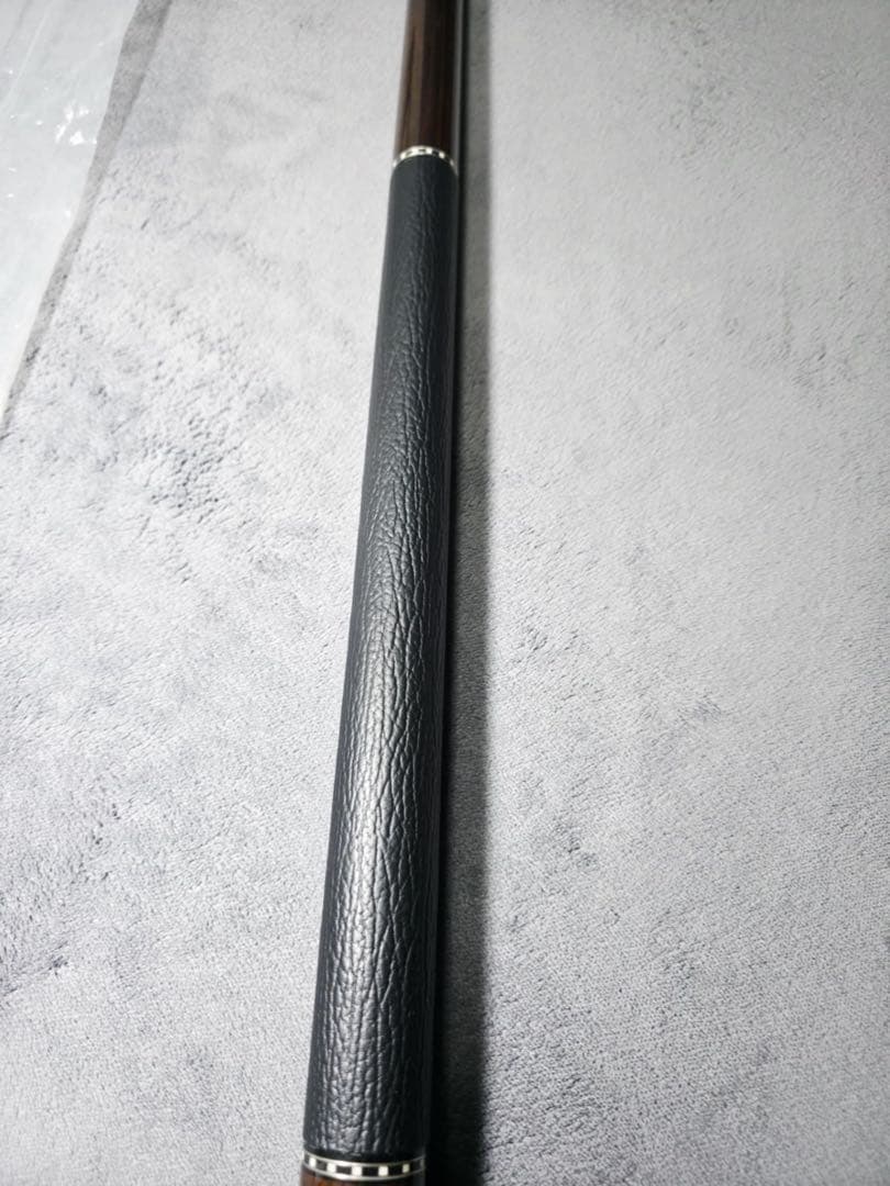 Mezz Cues ビリヤードキュー キャップ付き