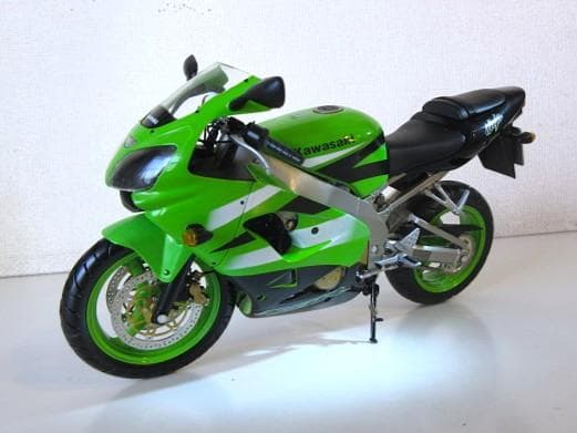 特価 MINICHAMPS (1/12) カワサキ Ninja ZX-9R