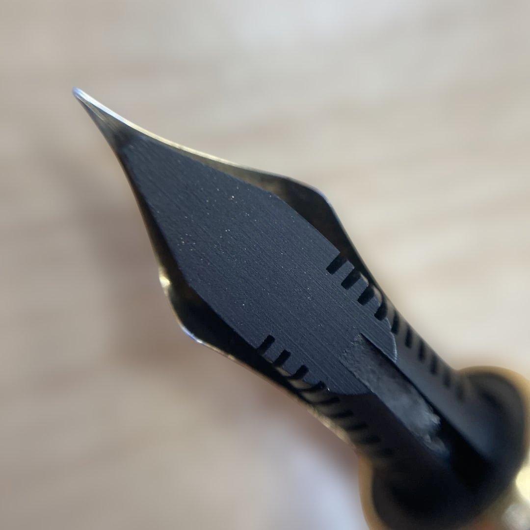 platinum プラチナ #3776 万年筆 黒 ゴールド 細