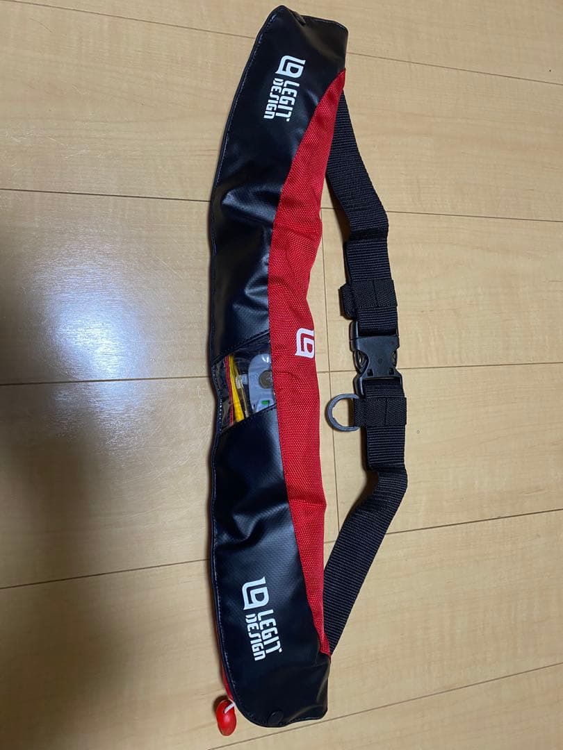 美品　レジットデザイン　ライフジャケット　ボンベ交換済み