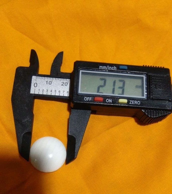 【囲碁】本蛤白石、那智黒石38号　美品：国産本榧6.4寸　板目