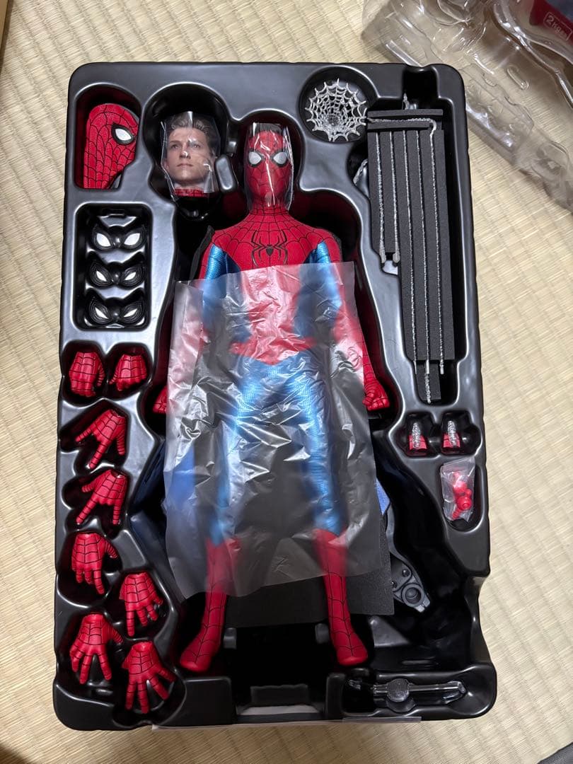 ほ*や様 ホットトイズ スパイダーマン ニュー・レッド＆ブルースーツ ノー・ウェ