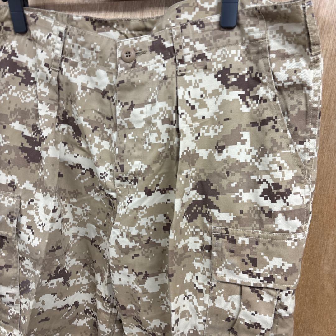 アメリカ軍　迷彩服上下セットとハット　0127o0138