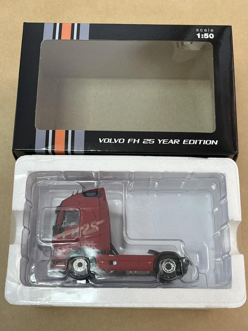 ミニカー VOLVO FH 25 Year Special 1:50