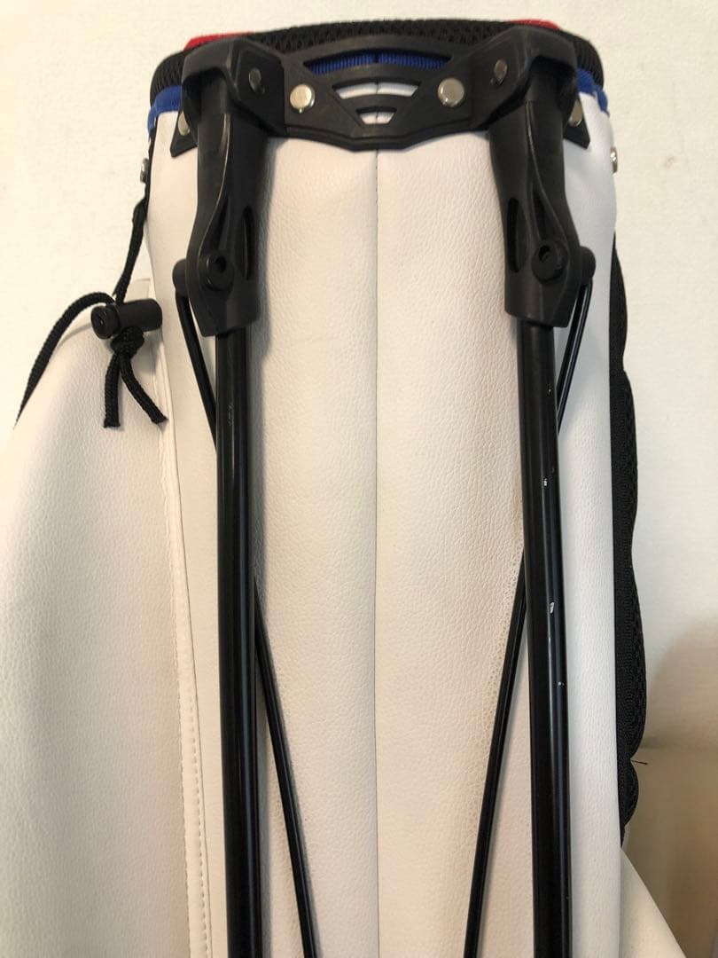 【送料込み】大人気　ブルーティーゴルフ　スマイル　キャディバッグ　ゴルフバッグ