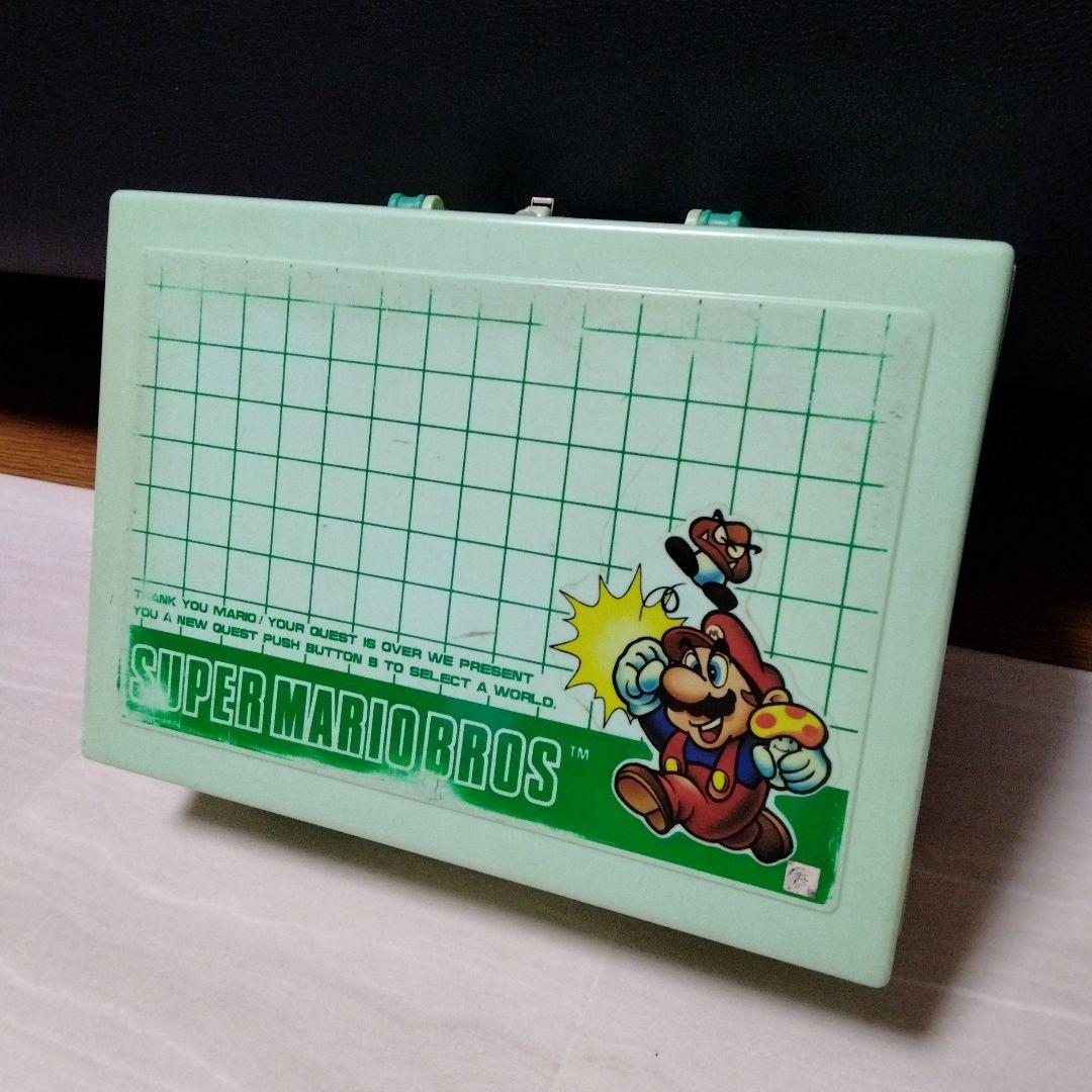 ファミコンカセットケース