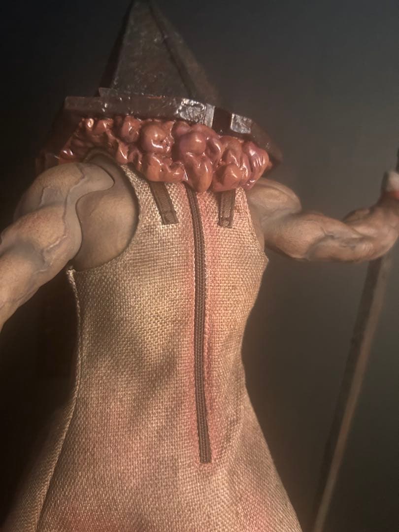 日*1様 レア！Silent Hill 2 1/6スタチュー Mezco Toy