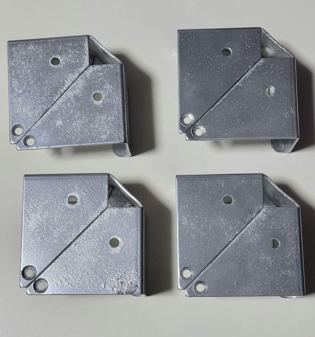 セガ テーブル筐体用のコーナー金具4つセット