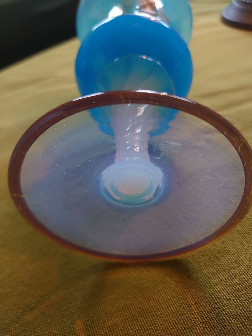 フランス　アンティークオパールオパリンガラス　フラワーベース