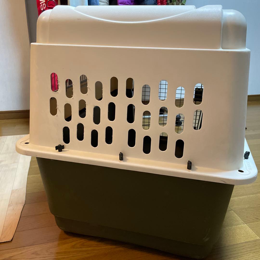 犬用プラスチックケージ ホワイト/グリーン　バリケンネルウルトラL