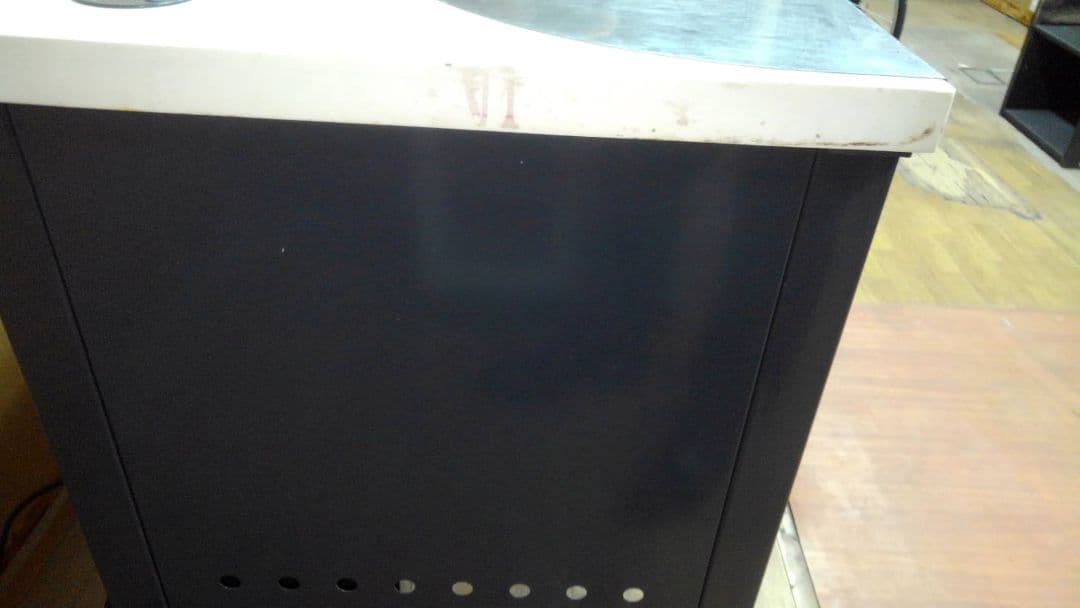 名南歯科技工、作業机