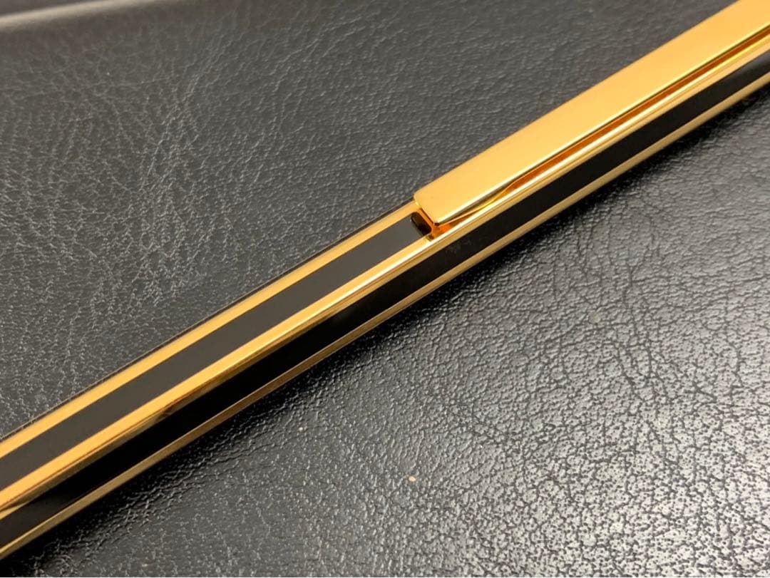 筆記OK良品 カランダッシュ ボールペン ストライプ 金黒 ノック式 青 GP