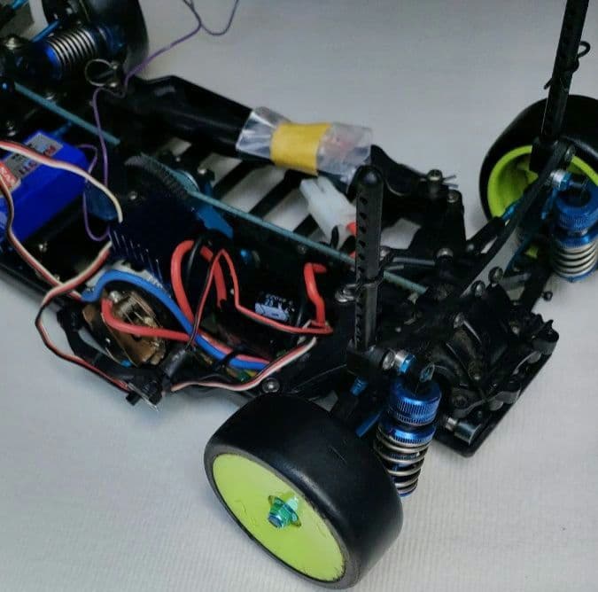 タミヤ ベルトドライブ4WD　TA05 シャーシ　メカ一式オープションパーツ付