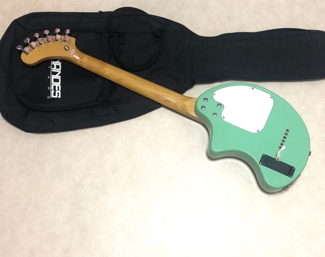 【美品】ZO-3 ミントグリーン アンプ内蔵ミニギター 汎用ケース付 ぞーさん