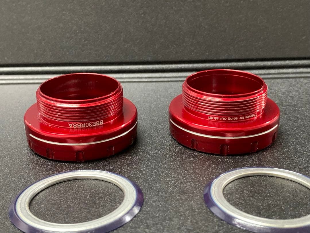 ■White Industries Bottom Brackets■