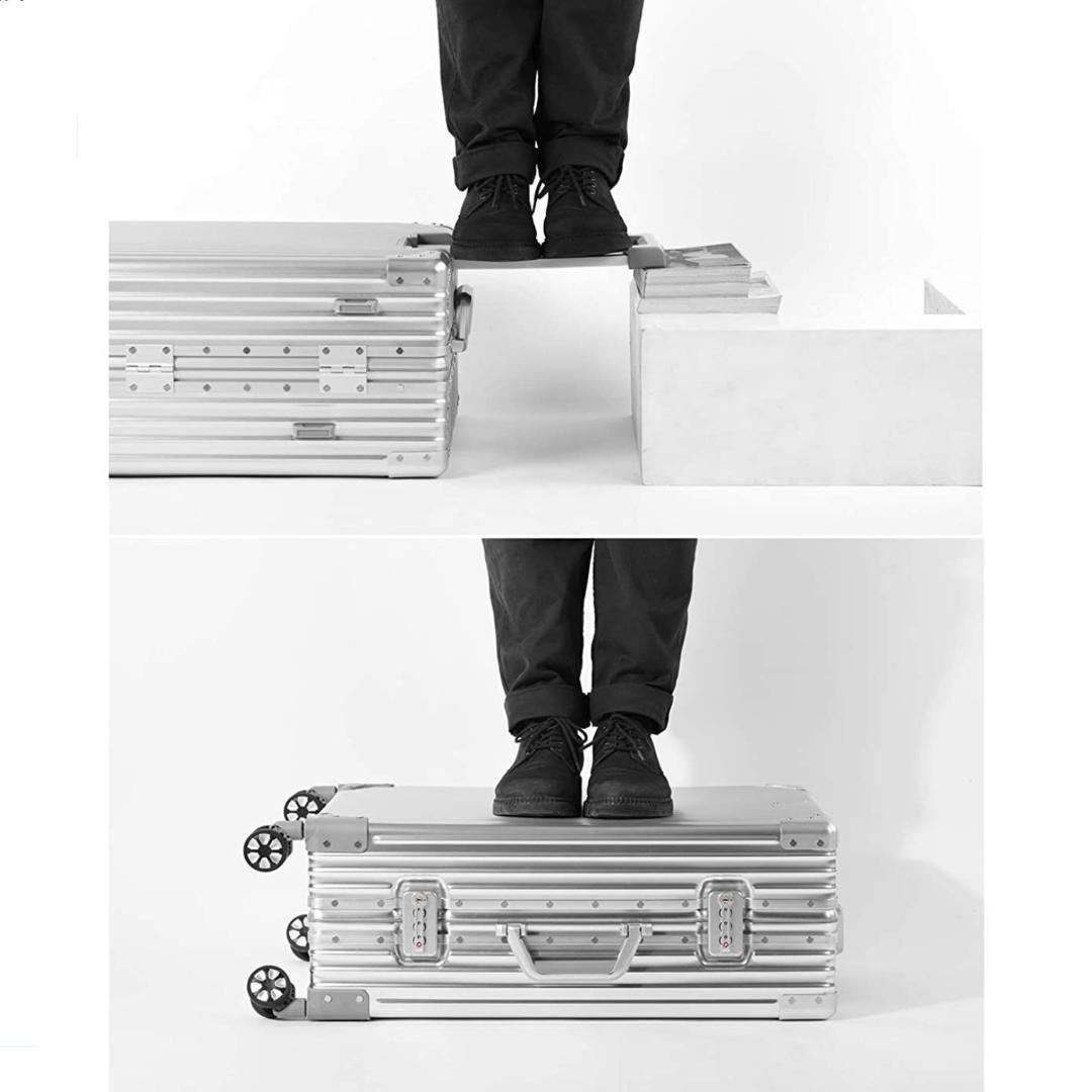 超軽量 アルミフレーム キャリーケース 耐衝撃 TSAロック付　レッド