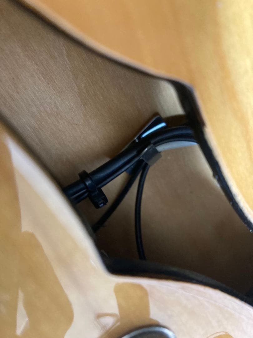 エピフォンカジノ　ナチュラル　ピアレス製