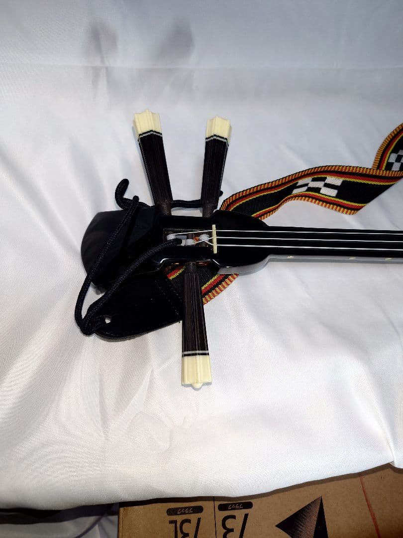 沖縄三線　初級の上等　二人の製作家によるコラボ