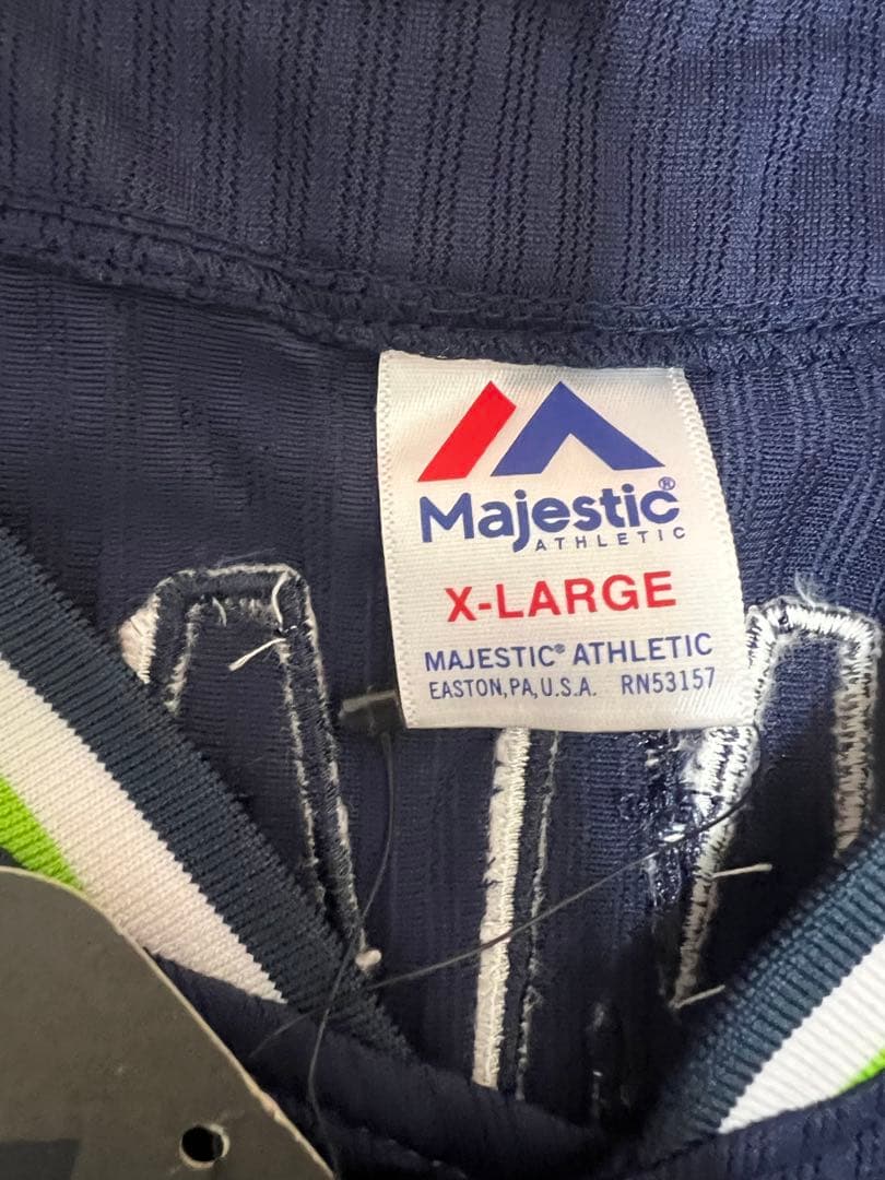 東京ヤクルトスワローズ　山田哲人　直筆サイン入り　ユニフォーム　タグ付き　XL