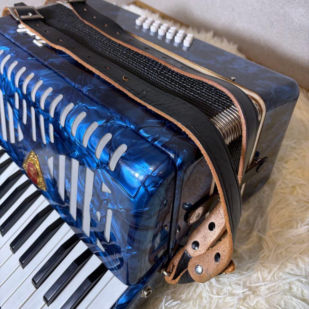 【美品】TOMBO アコーディオン No.211 30鍵盤 ハードケース付