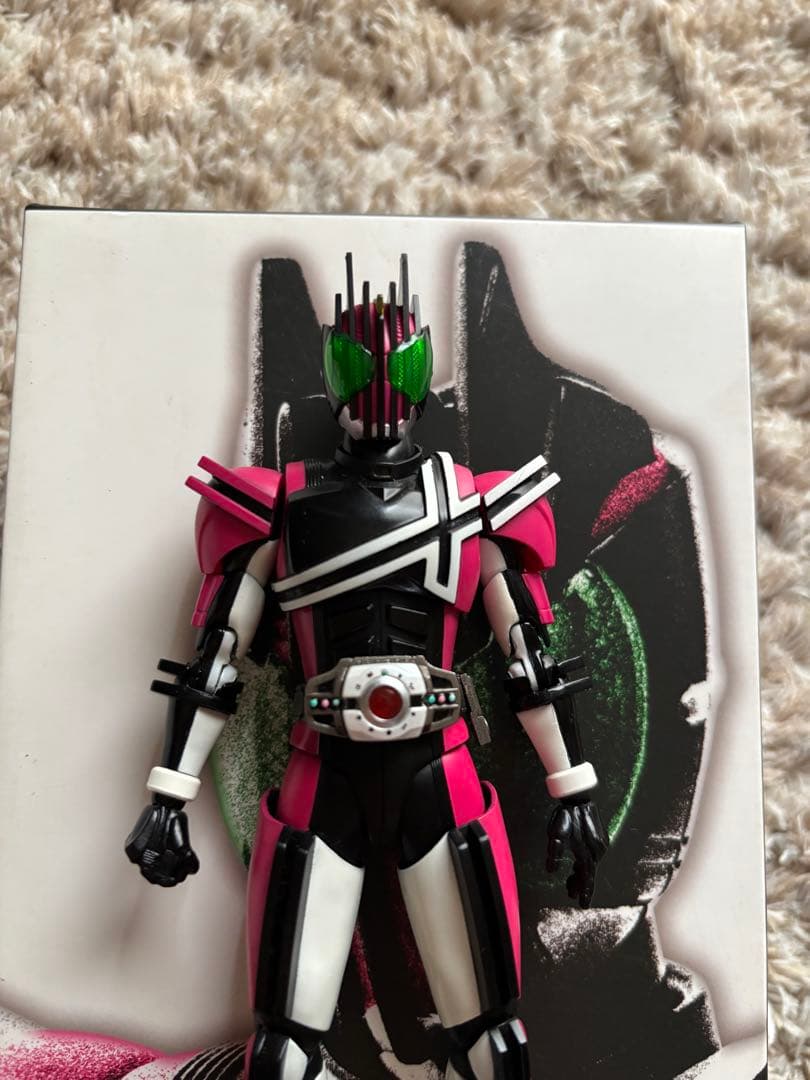 真骨彫製法　仮面ライダーディケイド　フィギュアーツ　初期版