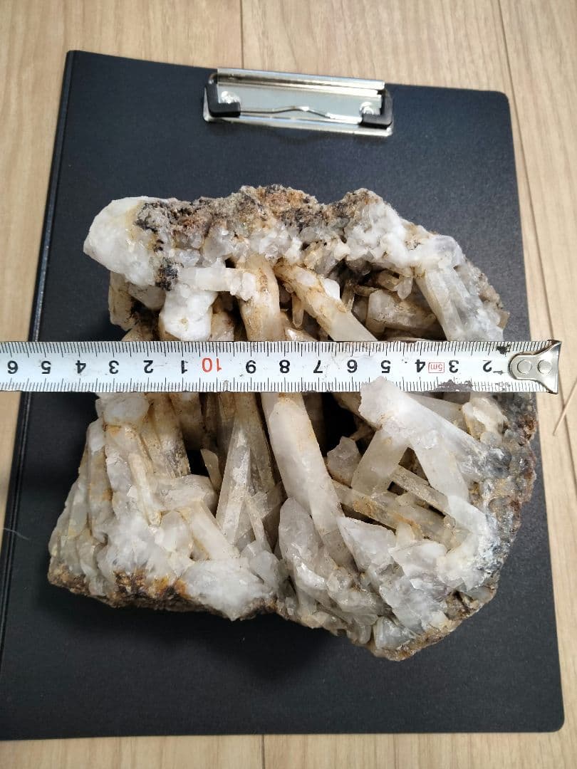 長野県　天然水晶　栗生水晶山産　水晶　原石　2.8キロ　大サイズ　早い者勝ち