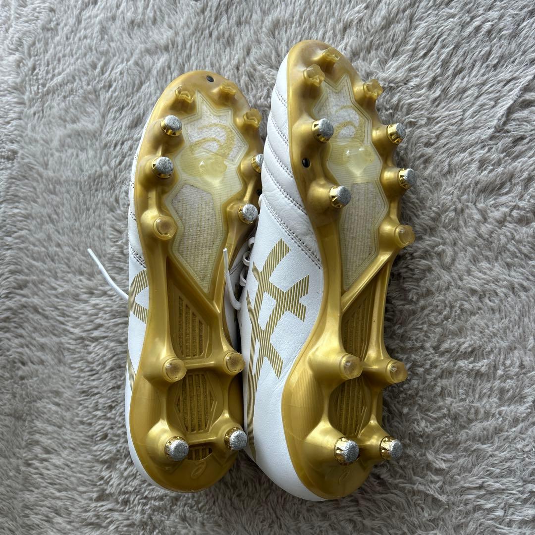 ASICS エックスフライ サッカーシューズ ホワイト/ゴールド