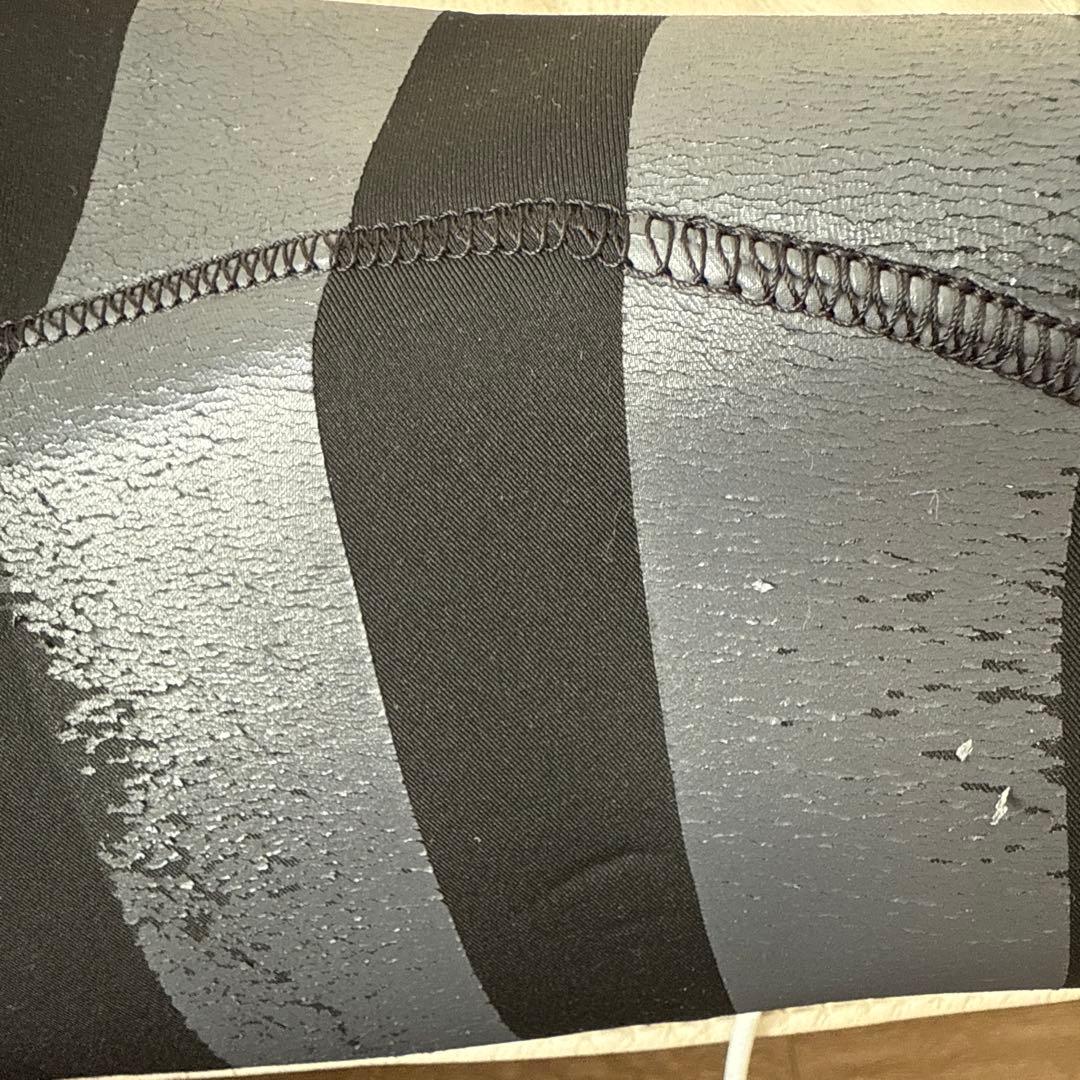 半袖長ズボンウェットスーツXL 左膝破れあり(1.5センチ) 10/5まで値下げ