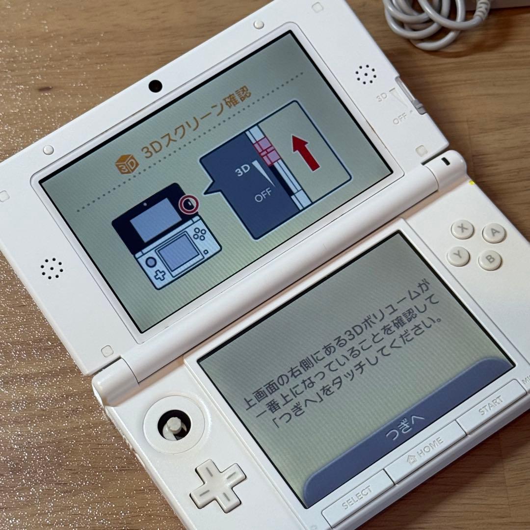 7-121 ニンテンドー3DS LL ピンク×ホワイト 箱付き