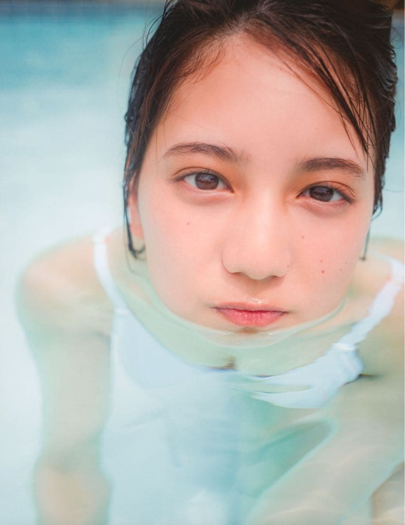 美女 L判写真 20枚セット服はぎ可能 小坂菜緒似