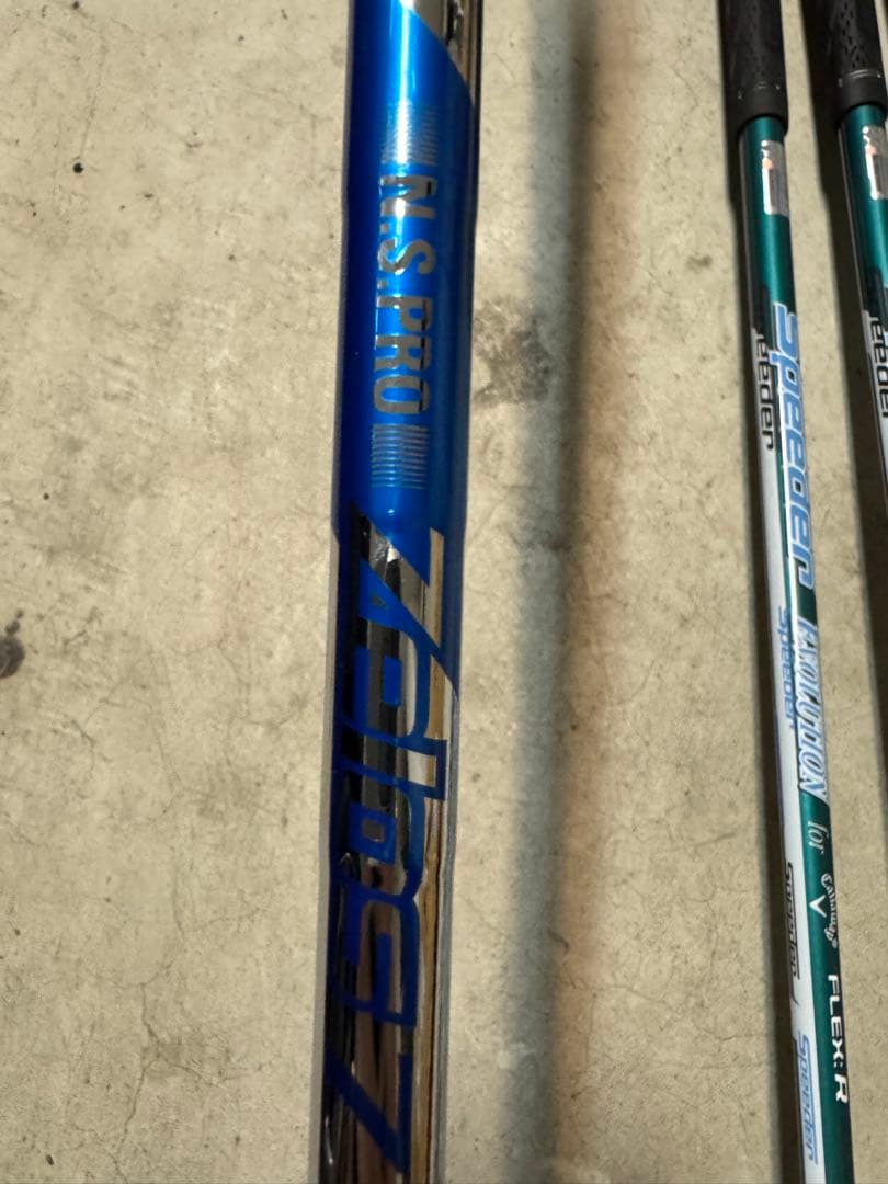 レフティキャロウェイ ローグ・特注カーボンメンズアイアン８本セット R＋UT23