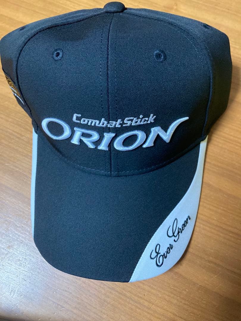 エバーグリーン コンバットORIONのルアー、キャップ、ルアーケースのセット