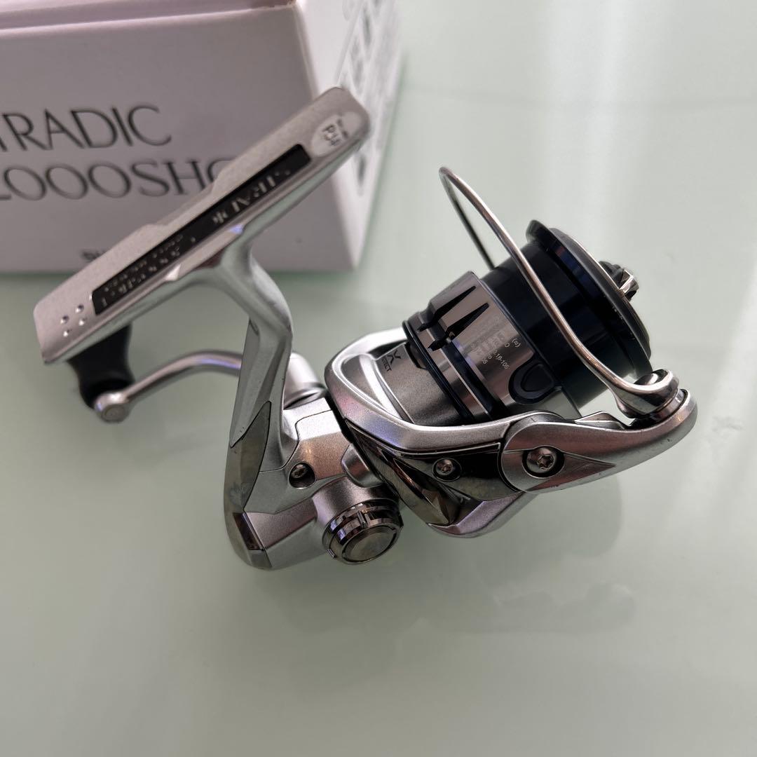 バス釣り引退セット　ワームルアーまとめ売り　スピナーベイト　リール　ヒップバッグ