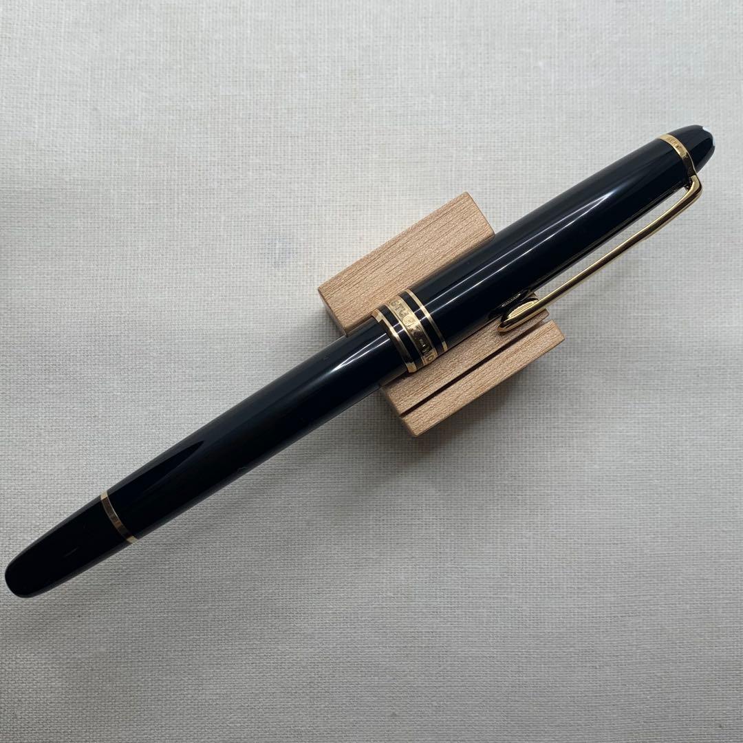 【箱保証書付】モンブラン　マイスターシュテュック144 中白 万年筆 字幅F