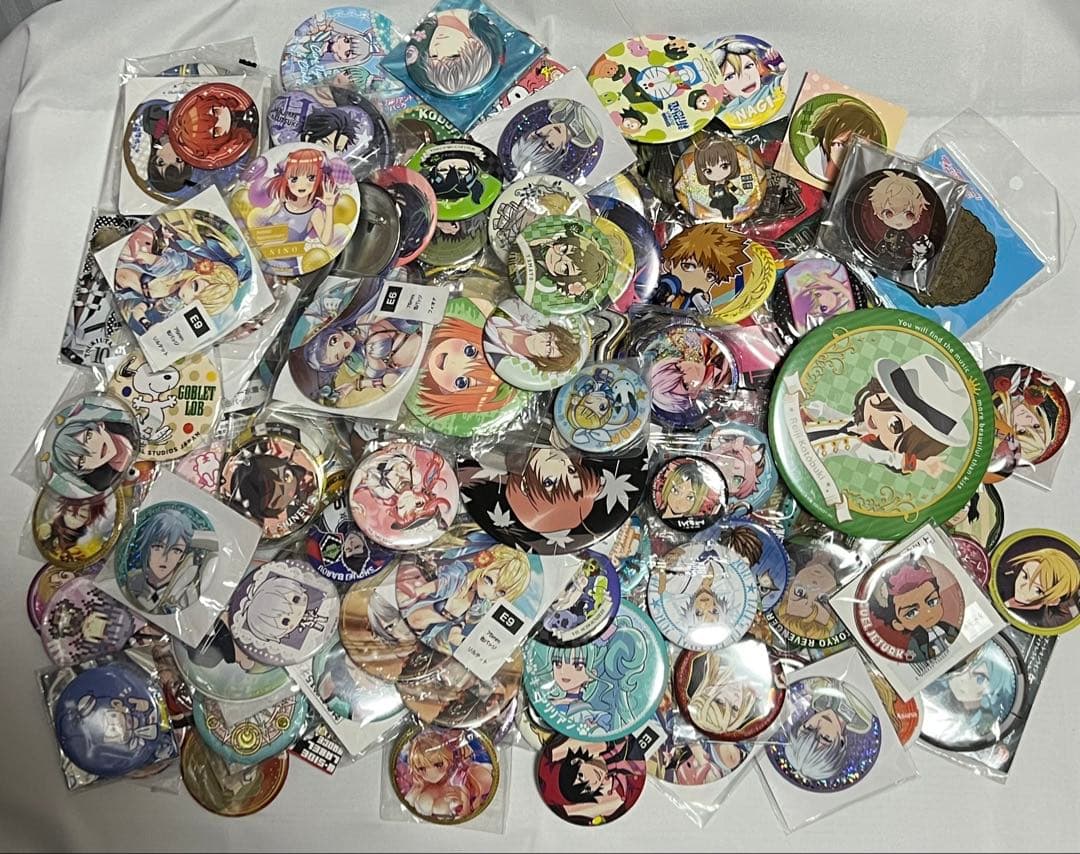 アニメ　缶バッジ　アクリルスタンド　キーホルダー　ストラップ　 576個セット