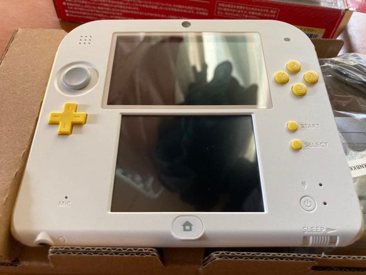 レア　Nintendo 他ゲーム機本体 ニンテンドー2DS スーパーマリオパック
