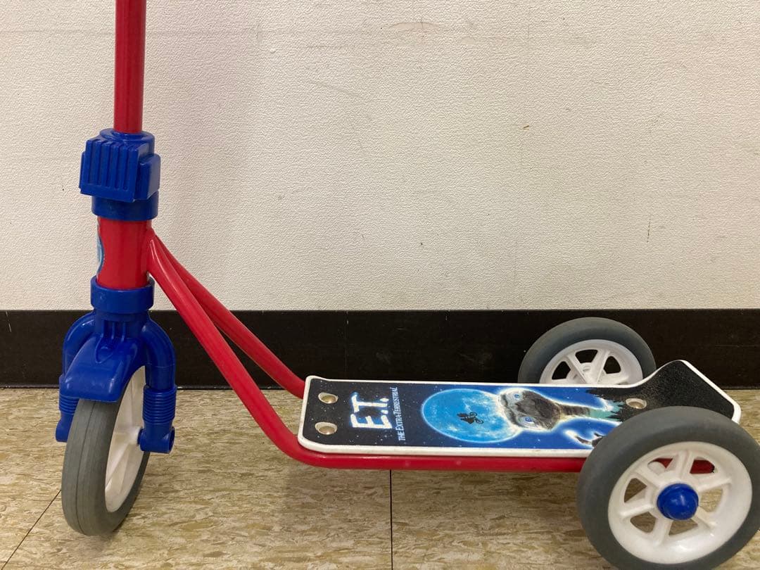 c*e様 レア品　E.T. キックボード