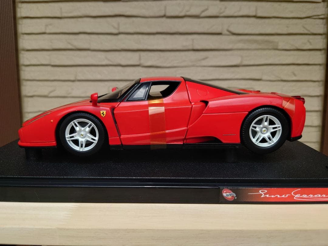 1/18 Hot Wheels(ホットウィール) エンツォ フェラーリ