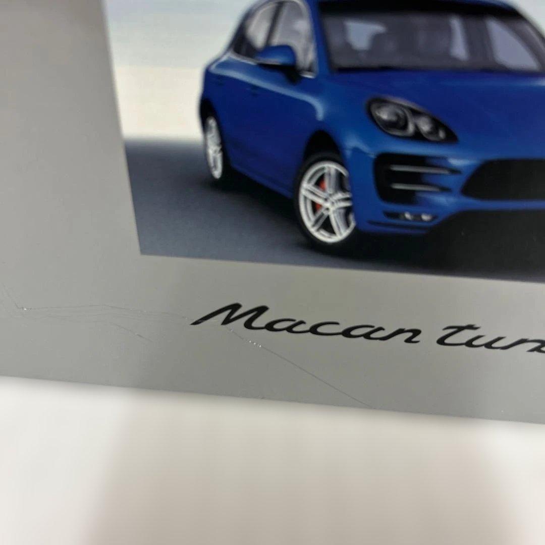 特注モデル ミニチャンプス ポルシェ マカン ターボ Macan 1:18