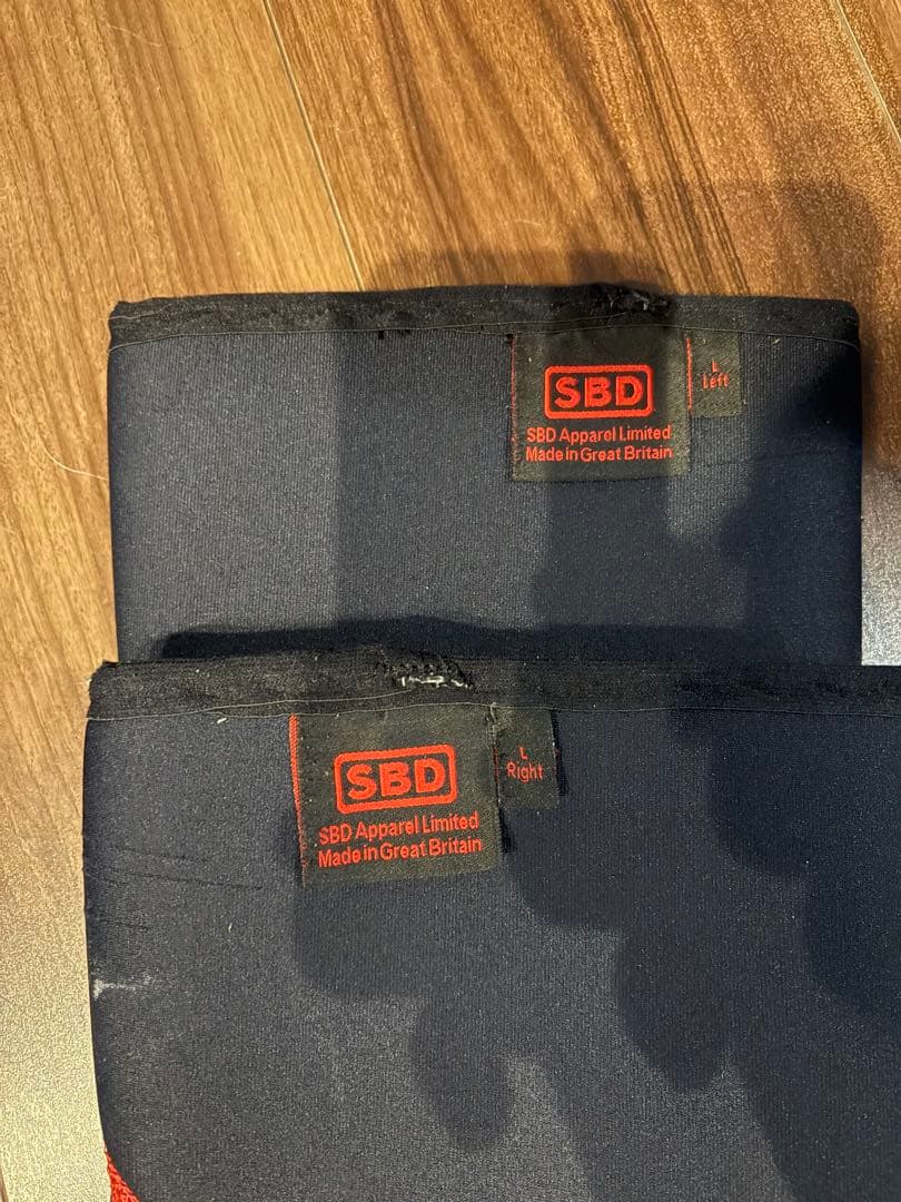 SBD サポーター 黒/赤 2個セット　ニースリーブLサイズ