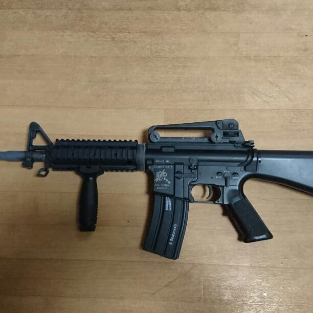 マルイ SR-16 M4 エアーガン