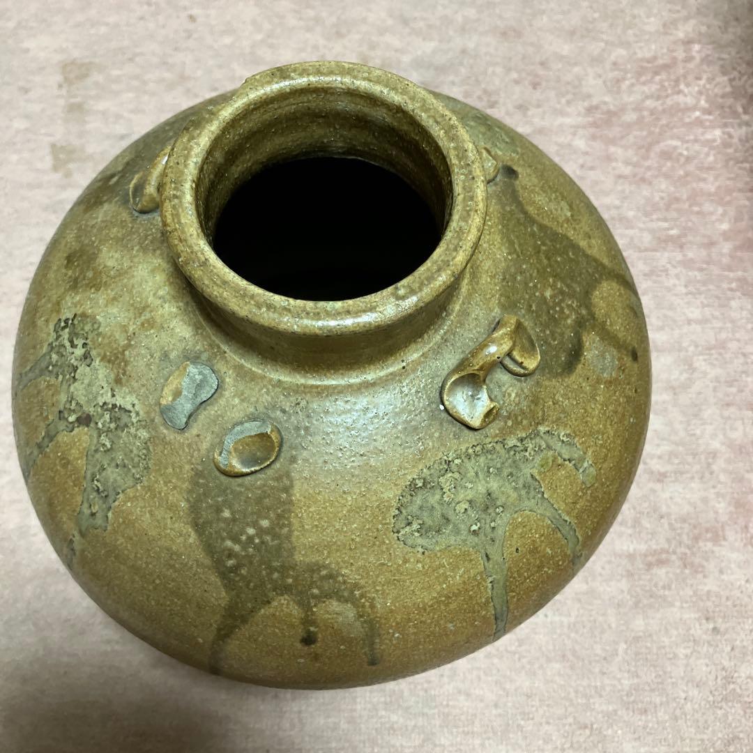 アンティーク、茶色の装飾的な陶器の壺