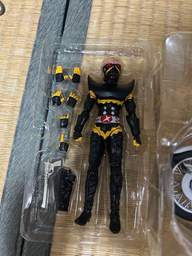 (魂ウェブ限定)shf白いカラス&shfハカイダー　２個セット