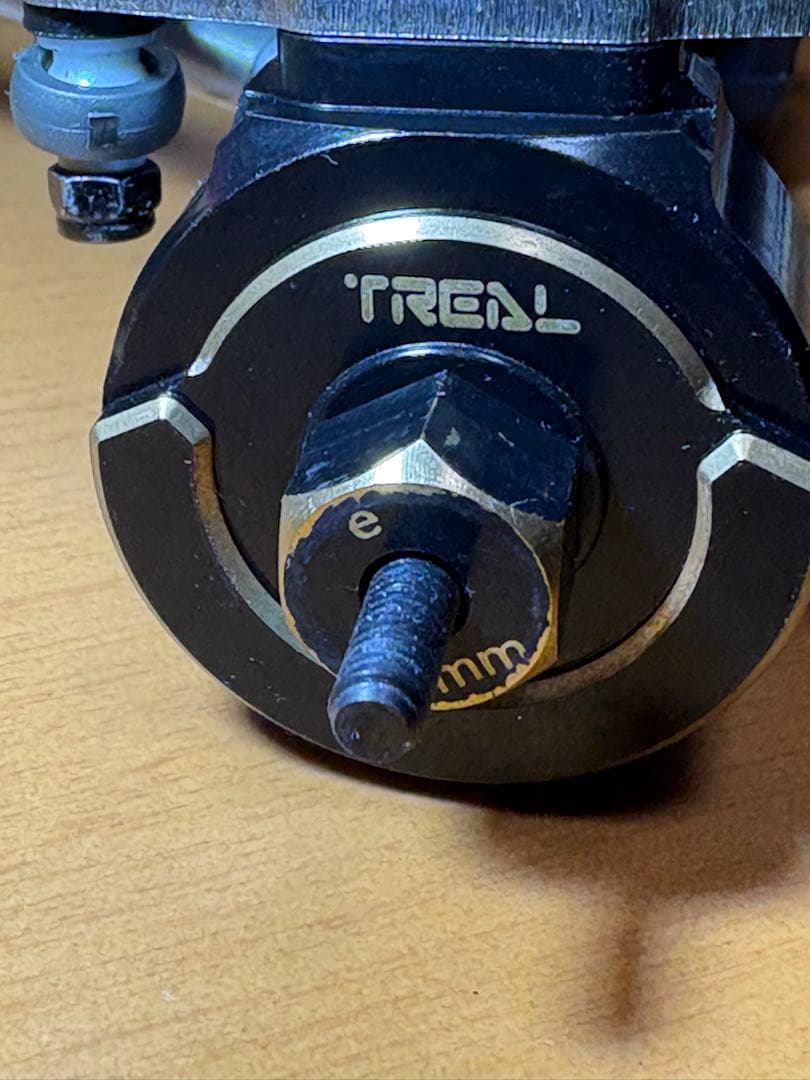 【Treal】　Element Enduro ブラス Cハブステアリングブロック