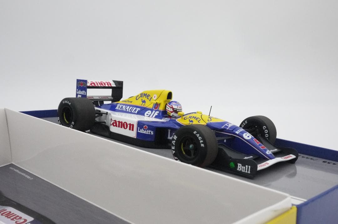 1/18 ウィリアムズ FW14B キャメル N.マンセル チャンピオン